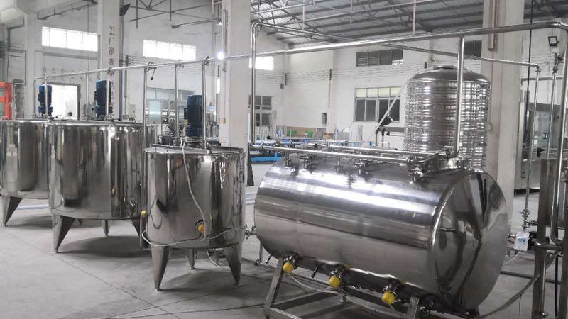 小型饮料厂如何选择合适的设备代理加盟？费用因素解析**